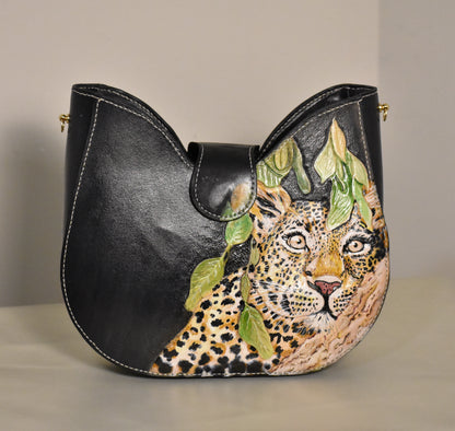 Leoparda Noir – Handmade Luxury Leather Bag with Chain